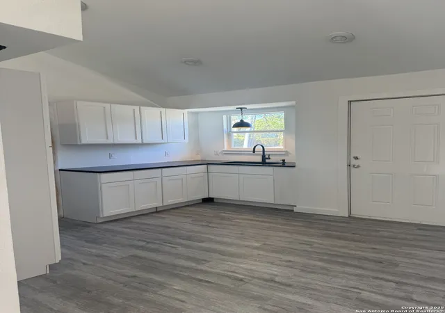Photo 3 of Single family home for sale at 1819 Ann Arbor, San Antonio, TX 78224 | MLS# 1923469 | Listing updated on 2025-11-28