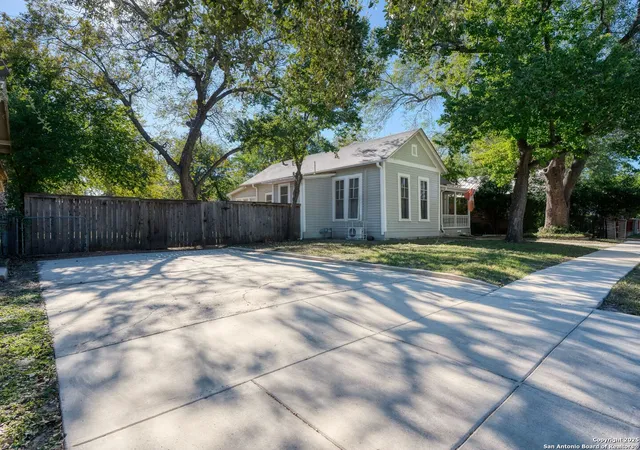 3rd image of 306 Devine, San Antonio, TX 78210 | MLS# 1923541
