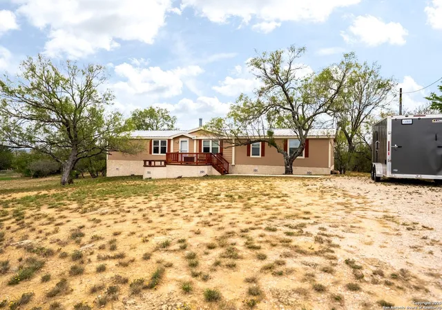 3rd image of 157 County Road 5635, Castroville, TX 78009 | MLS# 1923549