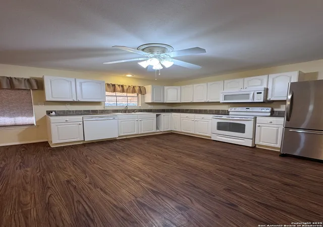 Photo 3 of Sale Pending at 745 Trail Crst, Canyon Lake, TX 78133 | MLS# 1923568 | Listing updated on 2026-01-30