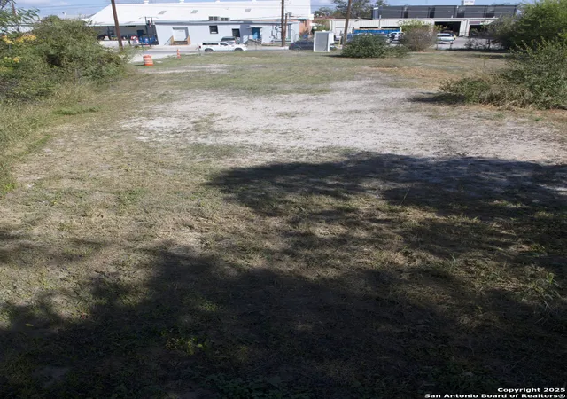 Photo 4 of Land for sale at 116, 118, 120 Lone Star, San Antonio, TX 78204 | MLS# 1923575 | Listing updated on 2026-06-25