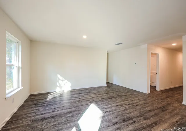 5th image of 230 Corliss, San Antonio, TX 78220 | MLS# 1923594