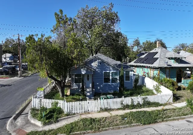 Photo 1 of Multi family home for sale at 139 Hansford, San Antonio, TX 78210 | MLS# 1923625 | Listing updated on 2026-04-19