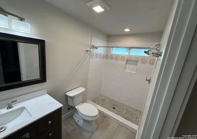 Photo 4 of Multi family home for sale at 139 Hansford, San Antonio, TX 78210 | MLS# 1923625 | Listing updated on 2026-04-19