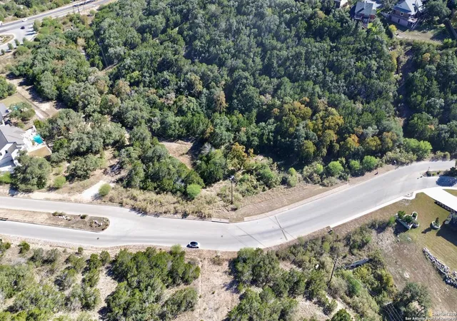 3rd image of 626 Winding Ravine, San Antonio, TX 78258 | MLS# 1923695