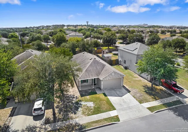 Photo 4 of Sale Pending at 7706 Ruidoso Chase, Schertz, TX 78154 | MLS# 1923707 | Listing updated on 2025-12-03