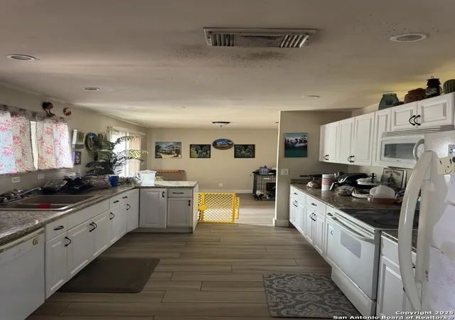 2nd image of 10107 Cedarvale Dr, San Antonio, TX 78245 | MLS# 1923712