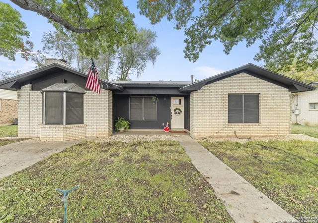 2nd image of 1706 24th, Hondo, TX 78861 | MLS# 1923724
