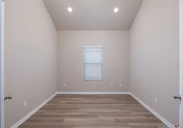 Photo 4 of Single family home for sale at 1144 Water, Seguin, TX 78155 | MLS# 1923754 | Listing updated on 2025-11-29