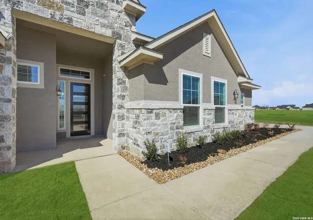 Photo 3 of Sale Pending at 811 Niebla Crk, San Antonio, TX 78263 | MLS# 1923763 | Listing updated on 2026-03-30