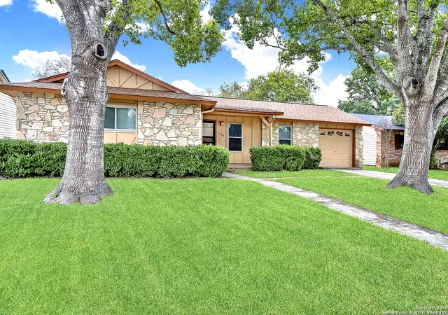 Photo 3 of Sale Pending at 1004 Gettysburg, Schertz, TX 78154 | MLS# 1923774 | Listing updated on 2026-01-05