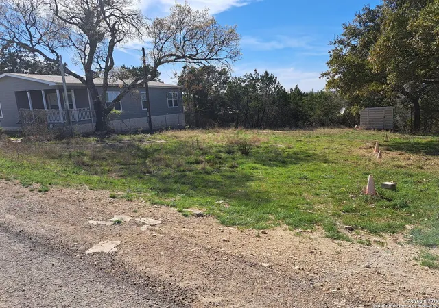Photo 2 of Sale Pending at 719 La Cresta, Canyon Lake, TX 78133 | MLS# 1923802 | Listing updated on 2025-11-24