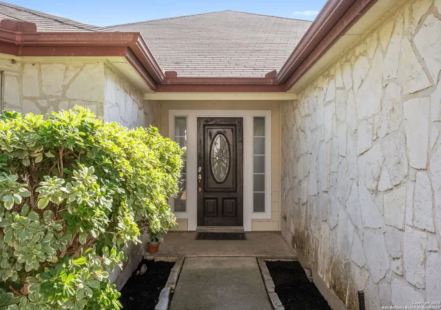 Photo 3 of Sale Pending at 1102 Cougar Country, San Antonio, TX 78251 | MLS# 1923803 | Listing updated on 2026-02-05