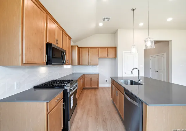 Photo 3 of Sale Pending at 282 Laurel Hike, San Antonio, TX 78253 | MLS# 1923821 | Listing updated on 2026-05-15