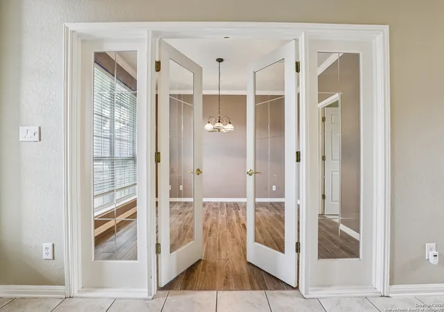Photo 3 of Sale Pending at 25922 Laurel Glen, San Antonio, TX 78260 | MLS# 1923928 | Listing updated on 2026-02-05