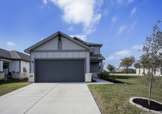 Photo 1 of Single family home for sale at 16615 Ginger Crossing, Elmendorf, TX 78112 | MLS# 1923935 | Listing updated on 2026-02-26