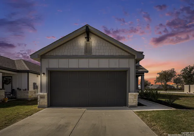 Photo 2 of Single family home for sale at 16615 Ginger Crossing, Elmendorf, TX 78112 | MLS# 1923935 | Listing updated on 2026-02-26