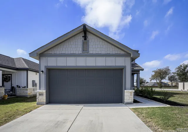 Photo 3 of Single family home for sale at 16615 Ginger Crossing, Elmendorf, TX 78112 | MLS# 1923935 | Listing updated on 2026-02-26
