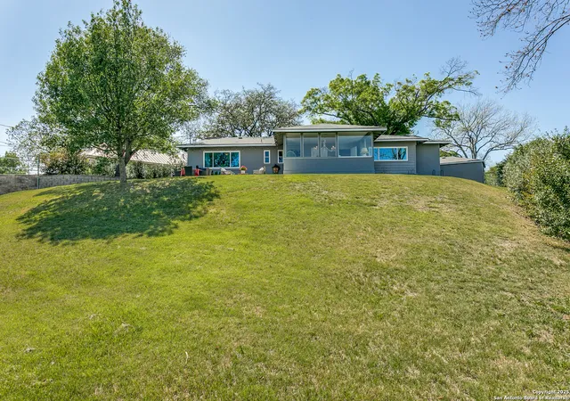 25th image of 426 E Hathaway, San Antonio, TX 78209 | MLS# 1923990