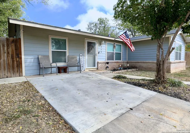 Photo 2 of Single family home for sale at 915 Rexford, San Antonio, TX 78216 | MLS# 1923994 | Listing updated on 2025-11-30