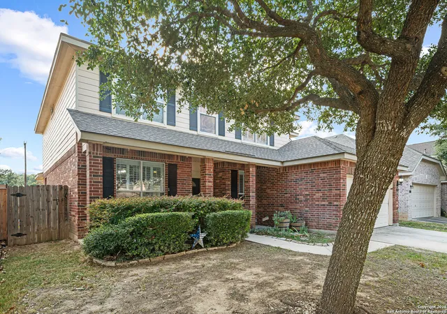 Photo 3 of Sale Pending at 8306 Piney Wood Run, San Antonio, TX 78255 | MLS# 1924019 | Listing updated on 2026-04-26