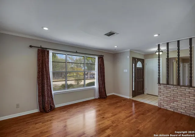 Photo 3 of Sale Pending at 338 Tango Dr, San Antonio, TX 78216 | MLS# 1924027 | Listing updated on 2026-04-13