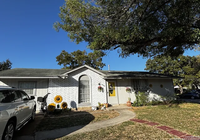 Photo 2 of Single family home for sale at 4355 Redcap Dr, San Antonio, TX 78222 | MLS# 1924043 | Listing updated on 2025-12-01