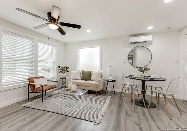 Photo 4 of Sale Pending at 324 Overlook Rd, San Antonio, TX 78233 | MLS# 1924073 | Listing updated on 2026-08-27
