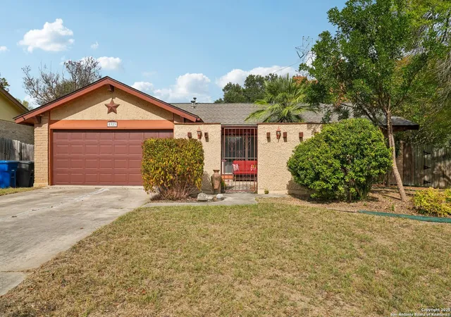 Photo 2 of Single family home for sale at 5323 Cerro Vista, San Antonio, TX 78233 | MLS# 1924090 | Listing updated on 2026-05-15