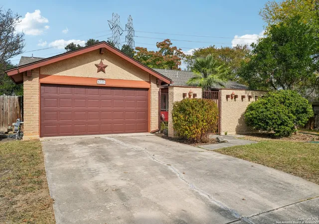 Photo 3 of Single family home for sale at 5323 Cerro Vista, San Antonio, TX 78233 | MLS# 1924090 | Listing updated on 2026-05-15