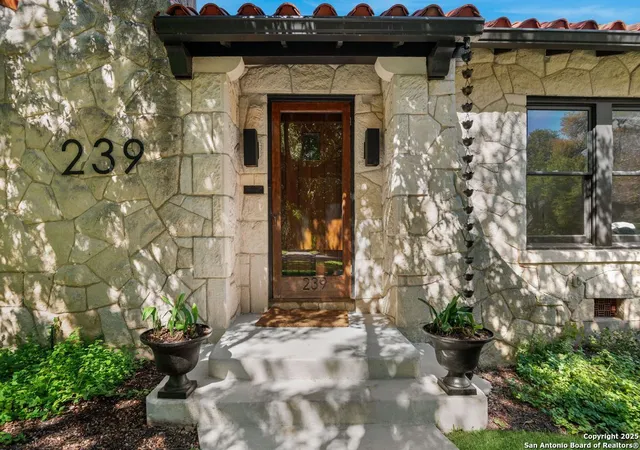 Homes for sale in Olmos Park, TX | 239 Belvidere, Olmos Park, TX 78212 | MLS# 1924099