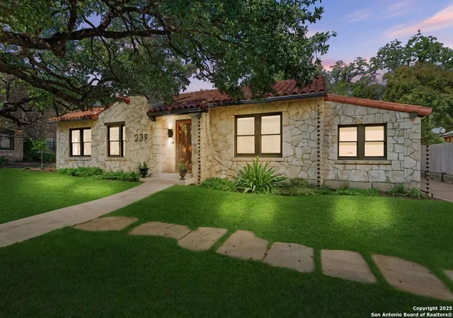 Homes for sale in Olmos Park, TX | 239 Belvidere, Olmos Park, TX 78212 | MLS# 1924099