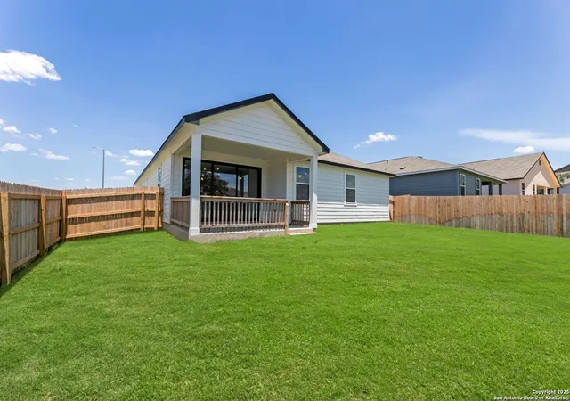 Photo 3 of Sale Pending at 16646 Rosemary Ridge, Elmendorf, TX 78112 | MLS# 1924103 | Listing updated on 2026-01-03