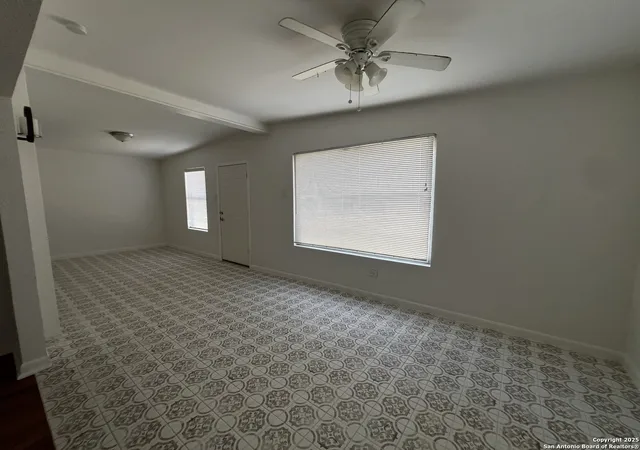 Photo 4 of Sale Pending at 507 Gilbert, San Antonio, TX 78213 | MLS# 1924111 | Listing updated on 2026-01-22