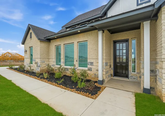 Photo 4 of Sale Pending at 718 Niebla Crk, San Antonio, TX 78263 | MLS# 1924156 | Listing updated on 2026-03-16