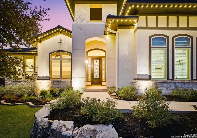 Photo 3 of Sale Pending at 18119 Abingdon Pl, San Antonio, TX 78257 | MLS# 1924169 | Listing updated on 2025-12-06