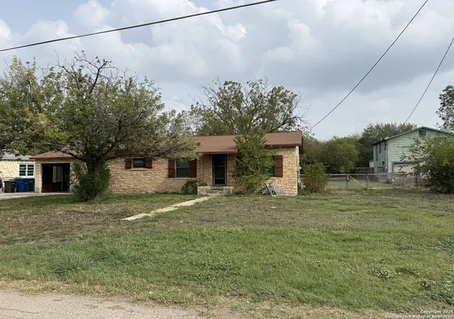 Photo 1 of Sale Pending at 510 Bonair Dr, San Antonio, TX 78222 | MLS# 1924178 | Listing updated on 2026-01-10