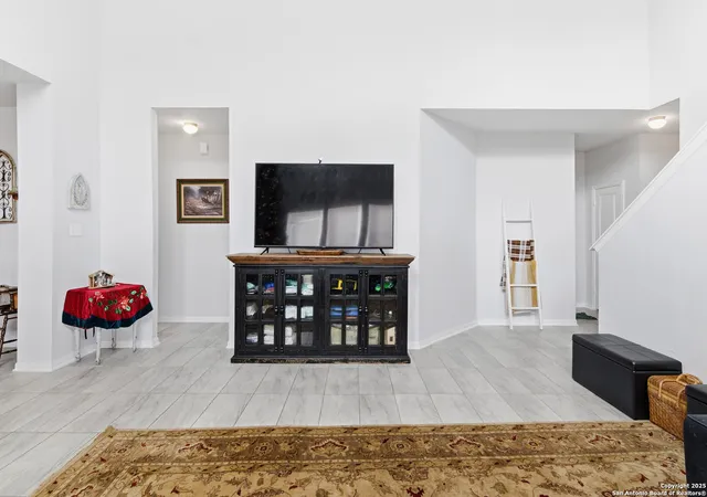 Photo 3 of Single family home for sale at 305 Tims Way, Seguin, TX 78155 | MLS# 1924179 | Listing updated on 2025-12-01