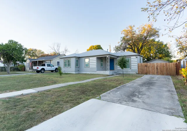 Homes for sale in San Antonio, TX | 2519 W Huisache, San Antonio, TX 78228 | MLS# 1924200