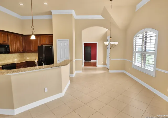 Listing Photo 5 - Condo for sale in building located at 8250 Cruiseship Bay, San Antonio, TX 78255 - Unit #801