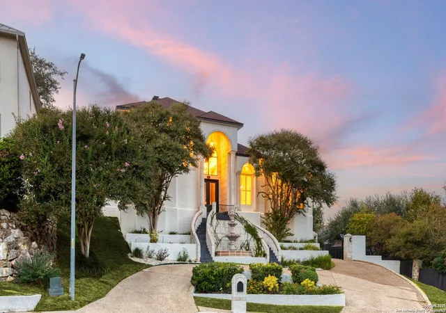 Photo 3 of Single family home for sale at 3 Benchwood, San Antonio, TX 78248 | MLS# 1924255 | Listing updated on 2026-04-06