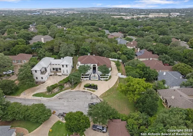 Photo 4 of Single family home for sale at 3 Benchwood, San Antonio, TX 78248 | MLS# 1924255 | Listing updated on 2026-04-06