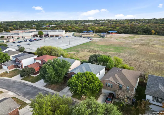 Photo 3 of Sale Pending at 58 Longleaf Coral, San Antonio, TX 78247 | MLS# 1924271 | Listing updated on 2025-12-31