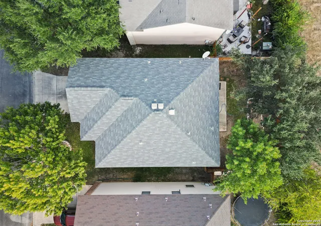Photo 3 of Sale Pending at 58 Longleaf Coral, San Antonio, TX 78247 | MLS# 1924271 | Listing updated on 2025-12-31