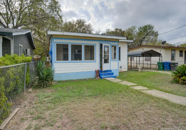 Photo 2 of Sale Pending at 610 Corliss, San Antonio, TX 78220 | MLS# 1924283 | Listing updated on 2026-03-31