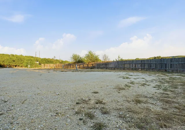 21st image of 185 Canyon Bend, Canyon Lake, TX 78133 | MLS# 1924287