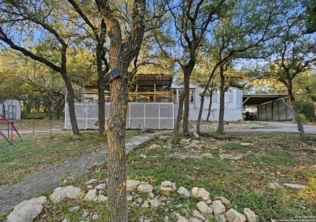 1st image of 185 Canyon Bend, Canyon Lake, TX 78133 | MLS# 1924287