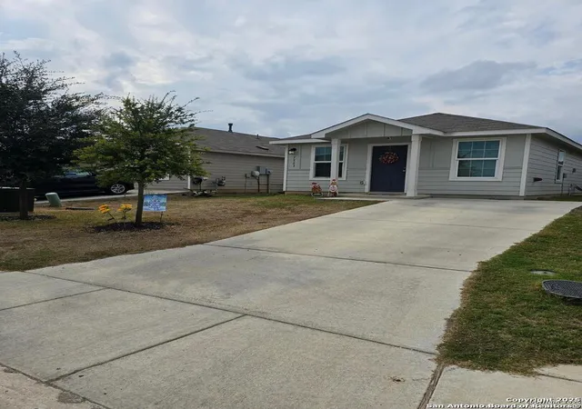Photo 2 of Single family home for sale at 7503 Silos Trail, San Antonio, TX 78252 | MLS# 1924298 | Listing updated on 2025-12-18
