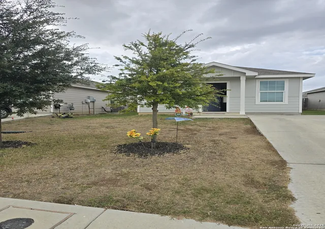Photo 3 of Single family home for sale at 7503 Silos Trail, San Antonio, TX 78252 | MLS# 1924298 | Listing updated on 2025-12-18