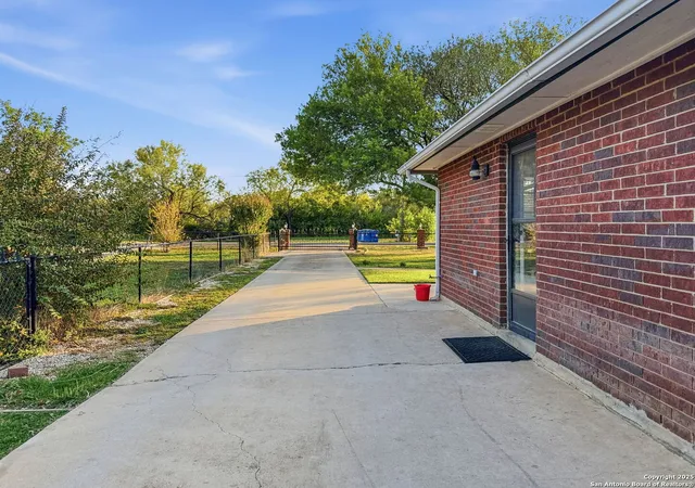 41st image of 434 County Road 6610, Devine, TX 78016 | MLS# 1924321